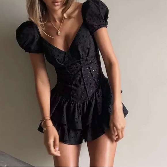Dresses & Skirts - Cute jumpsuit 💝